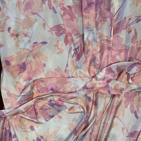 Silk Robe - Picture 4 of 4